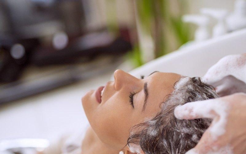Sulfate trong dầu gội có phải “đáng sợ” như bạn nghĩ?